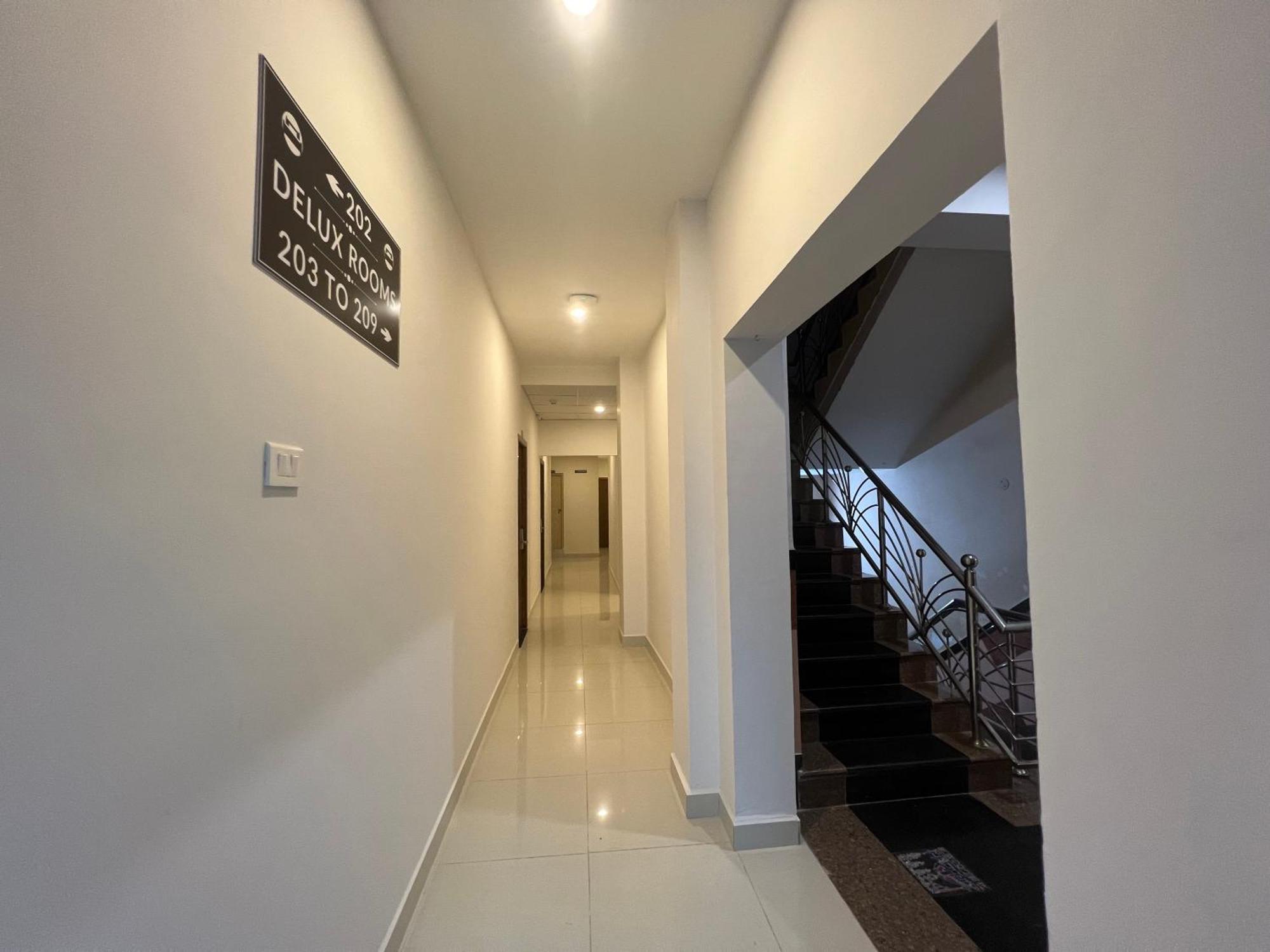 Le Hotel Host Tiruchirappalli Dış mekan fotoğraf