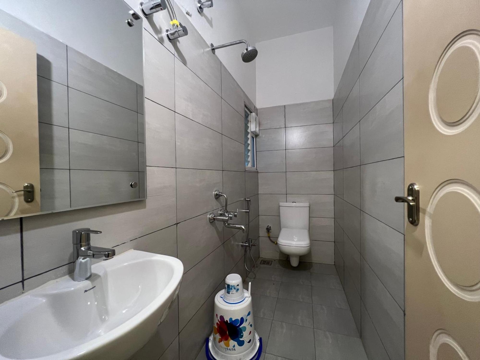 Le Hotel Host Tiruchirappalli Dış mekan fotoğraf