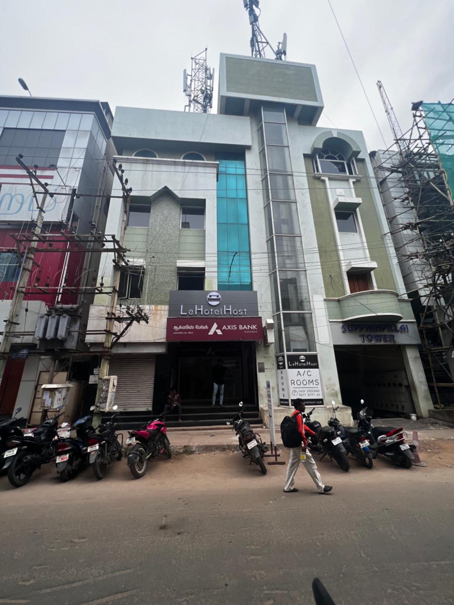 Le Hotel Host Tiruchirappalli Dış mekan fotoğraf