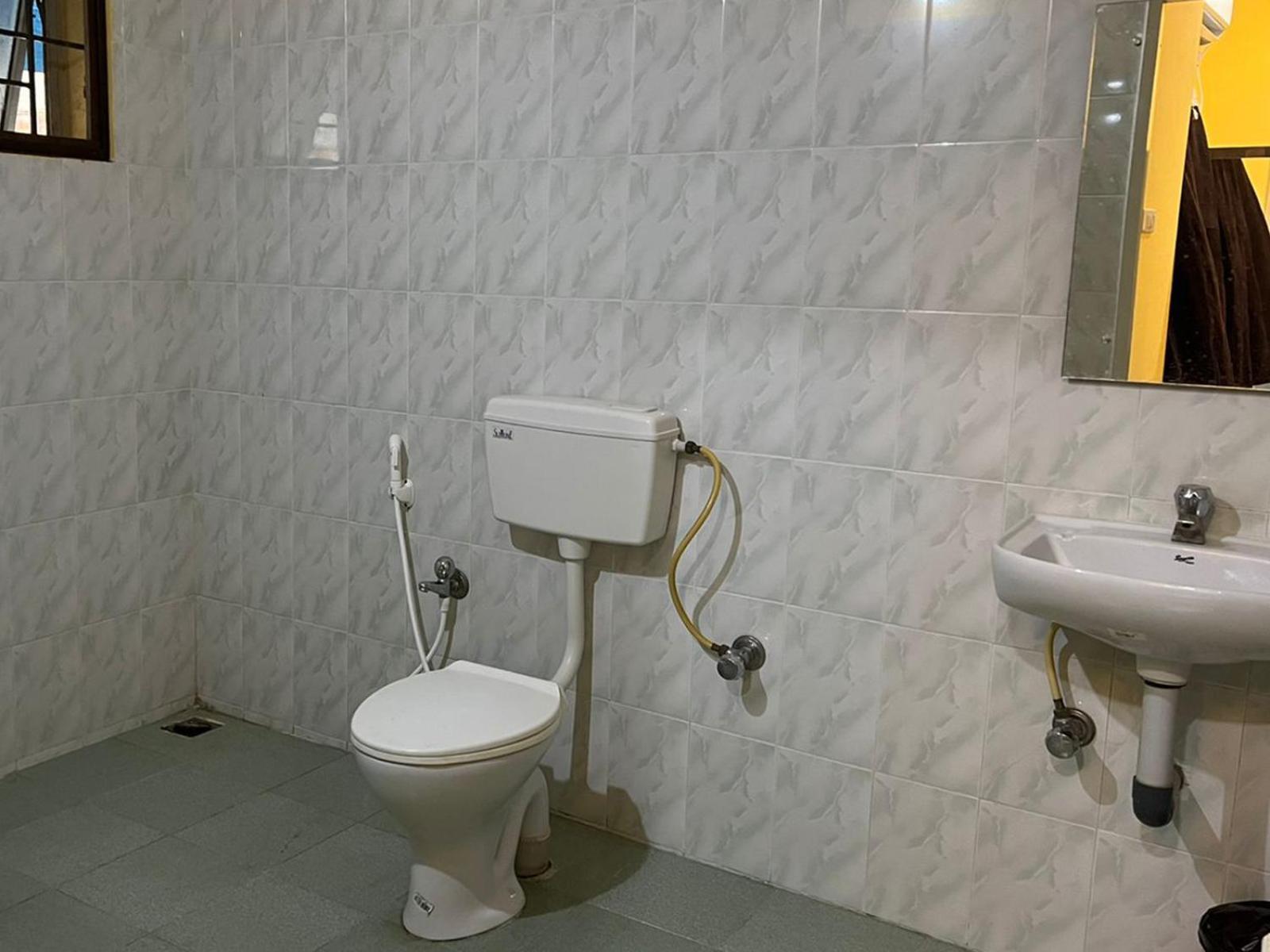 Le Hotel Host Tiruchirappalli Dış mekan fotoğraf